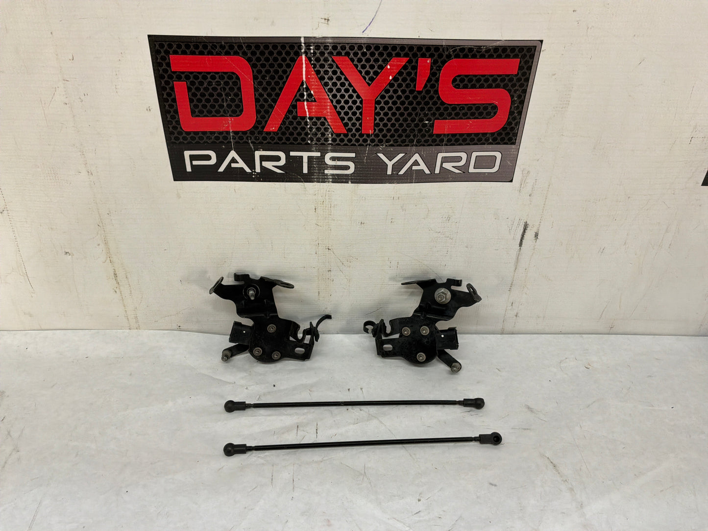 2015 Chevy SS Sedan RH & LH Rear Ride Height Suspension Sensor OEM - Day's Parts Yard