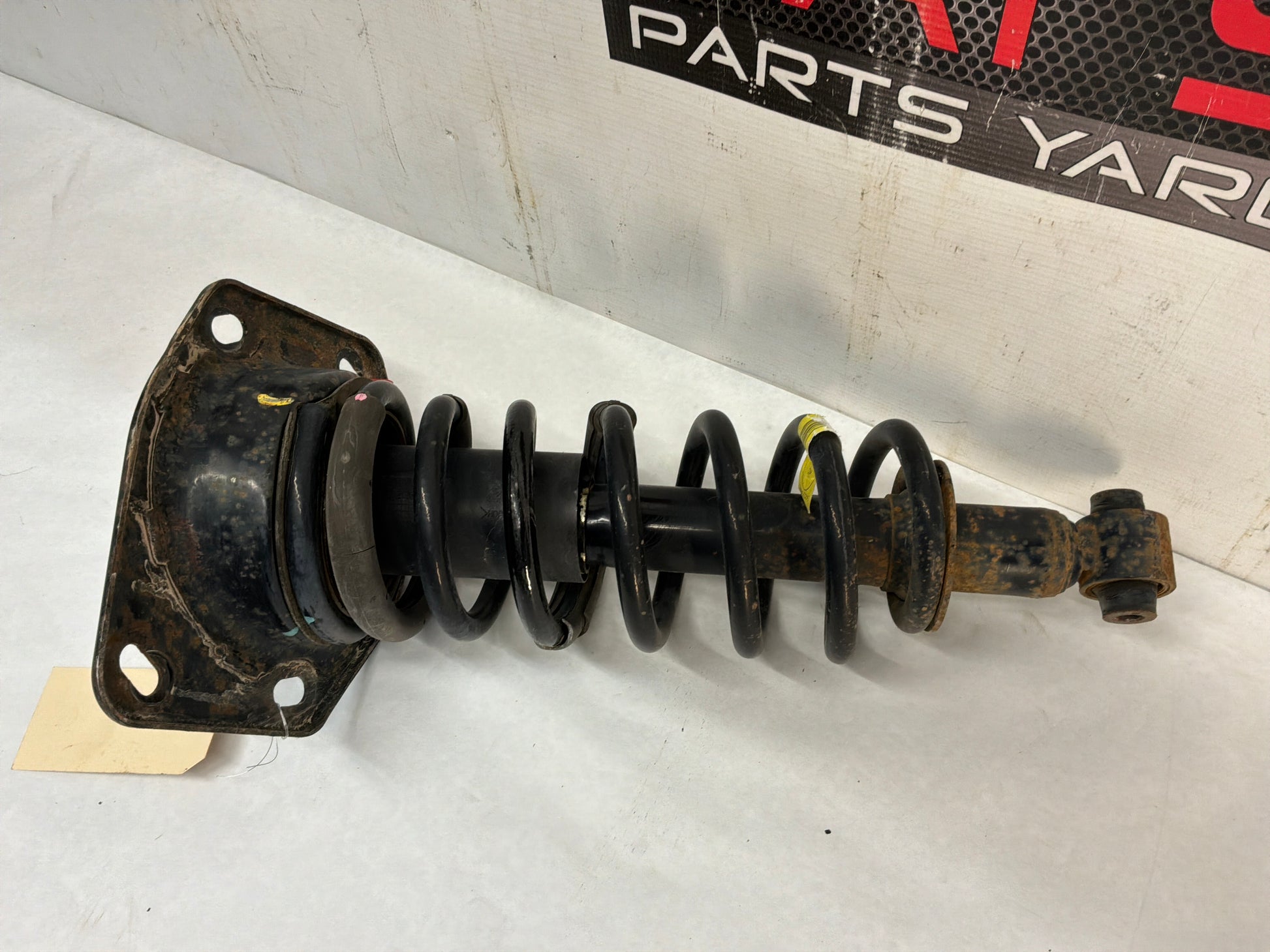 Rh rear shock - Day's Parts Yard