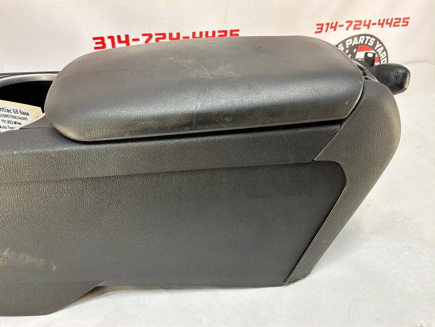 2008 Pontiac G8 Base Center Console Armrest w/ Automatic Shifter OEM