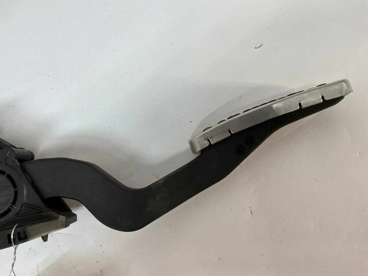 2016 Chevy SS Sedan Fuel Gas Accelerator Pedal OEM