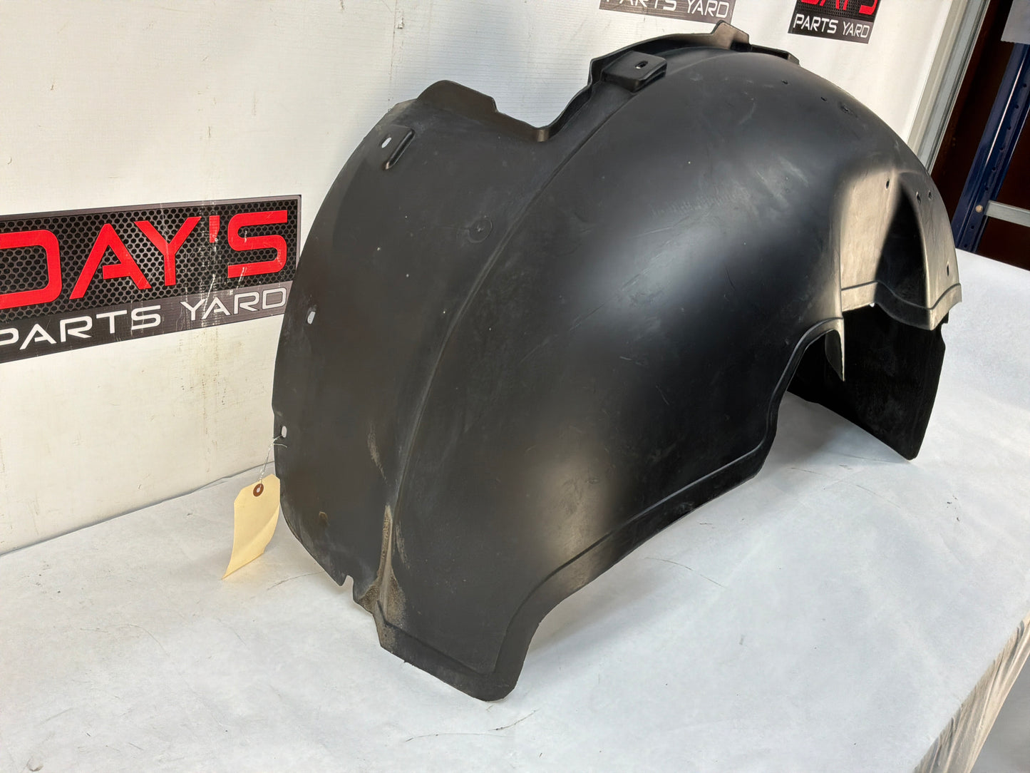 2002 Cadillac Escalade EXT LH Driver Front Fender Wheel House Well Liner OEM