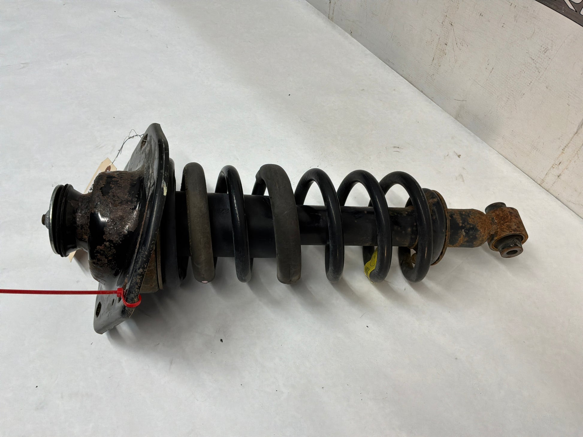 Rh rear shock - Day's Parts Yard