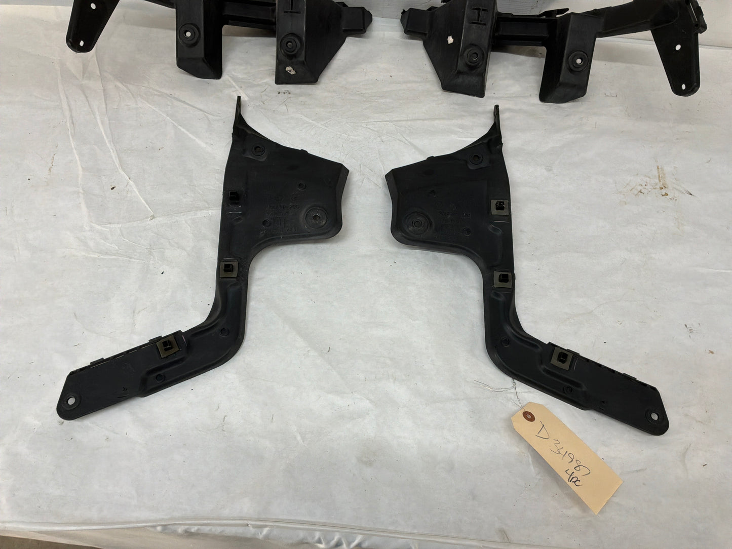 Rear bumper brackets - Day's Parts Yard