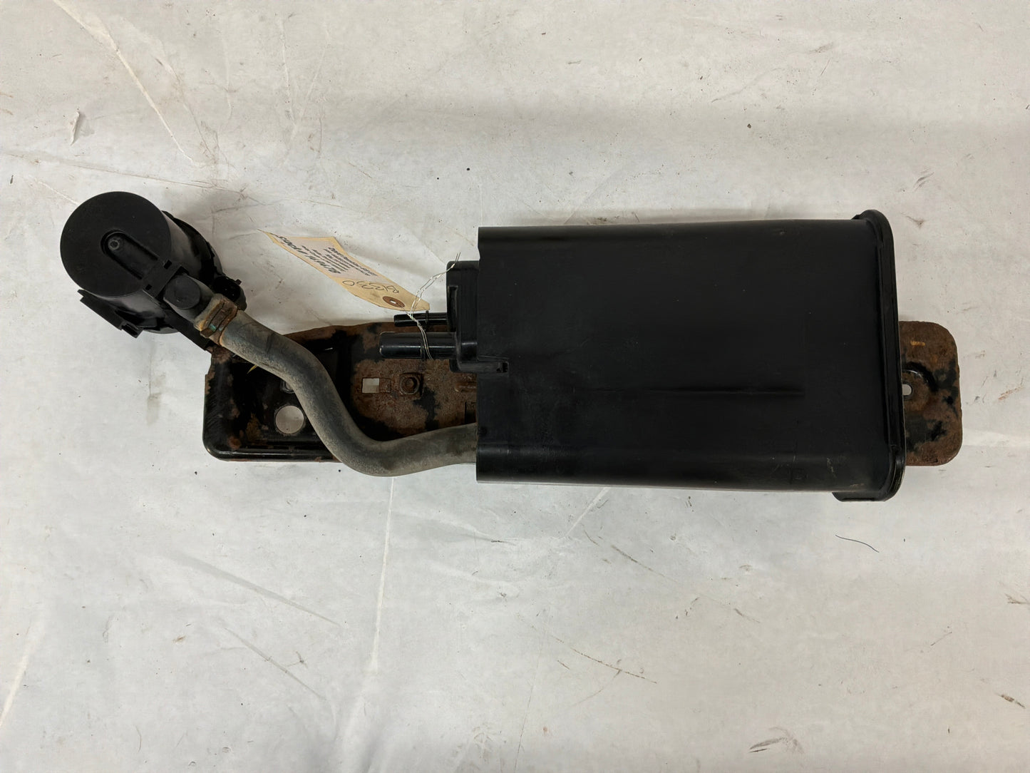 2008 Pontiac G8 GT EVAP Emission Charcoal Canister Assembly OEM