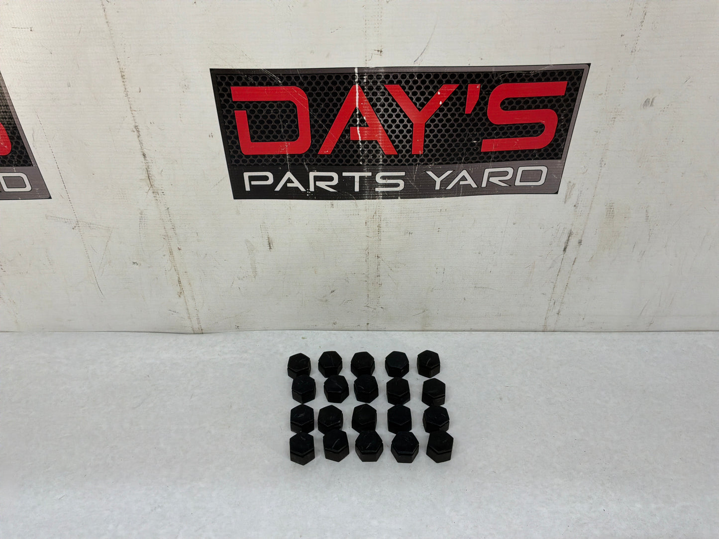 2008 Pontiac G8 GT Lug Nut Cover Set OEM