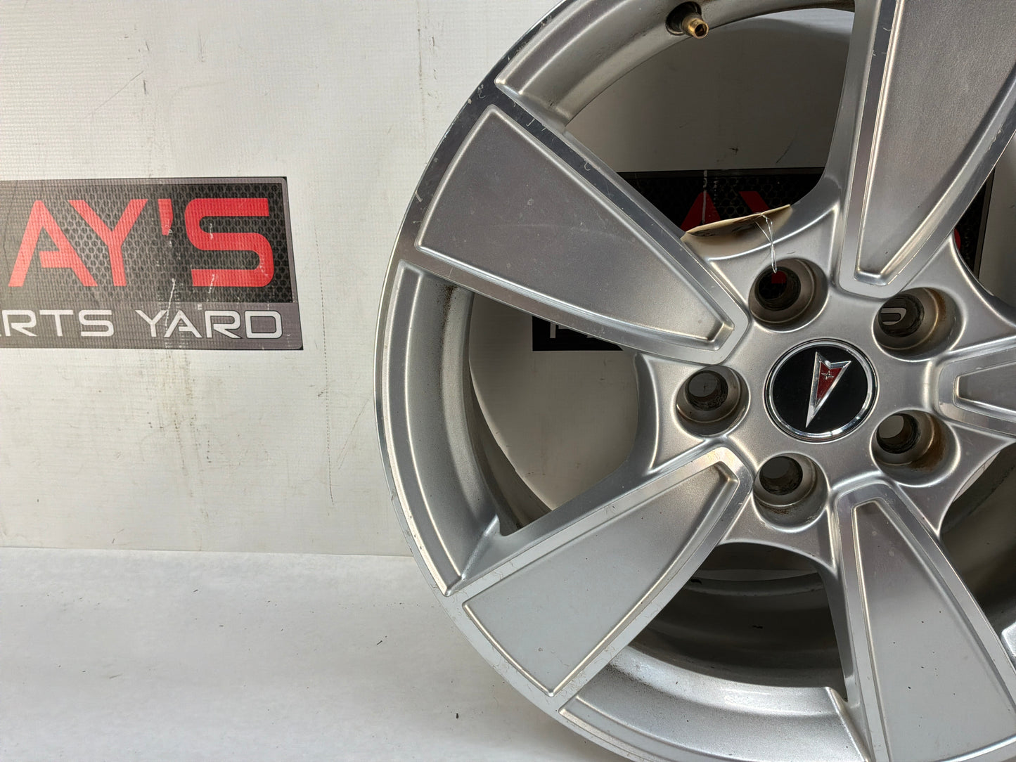 2008 Pontiac G8 GT Factory OEM Wheel 18x8 OEM