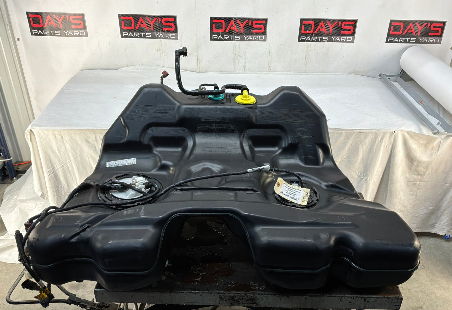 Fuel tank - Day's Parts Yard