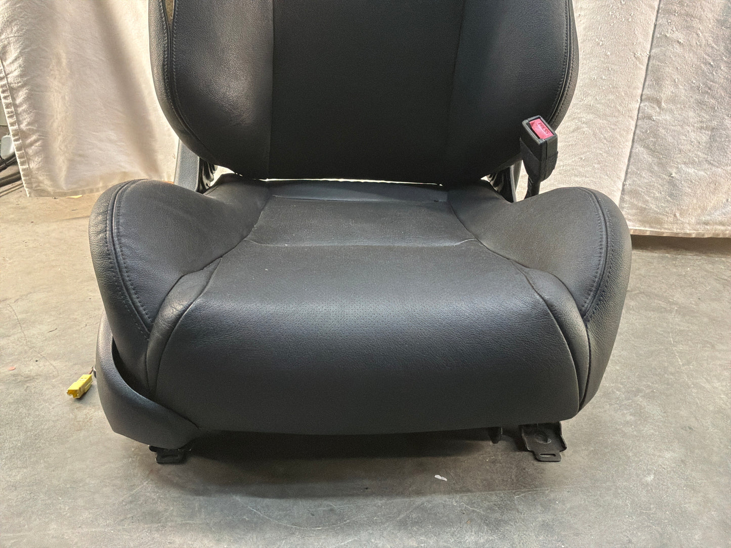2006 Pontiac GTO Seats Fronts and Rears Black Leather OEM