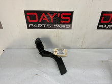 Gas pedal - Day's Parts Yard