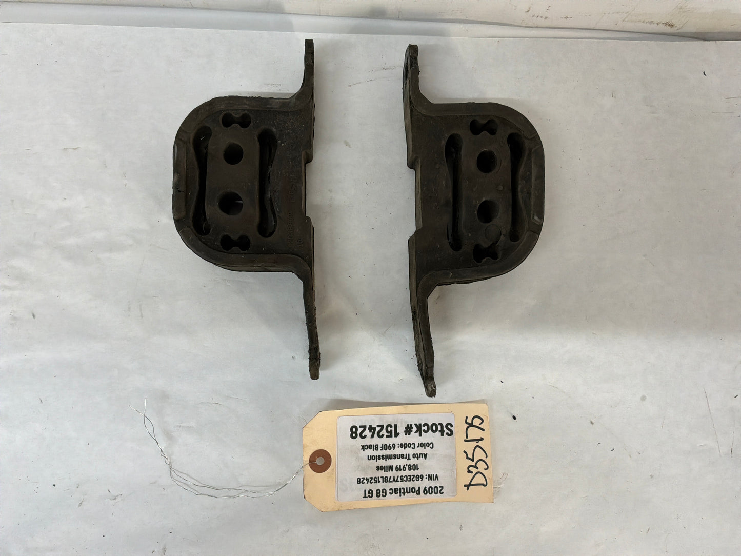 Exhaust hangers - Day's Parts Yard