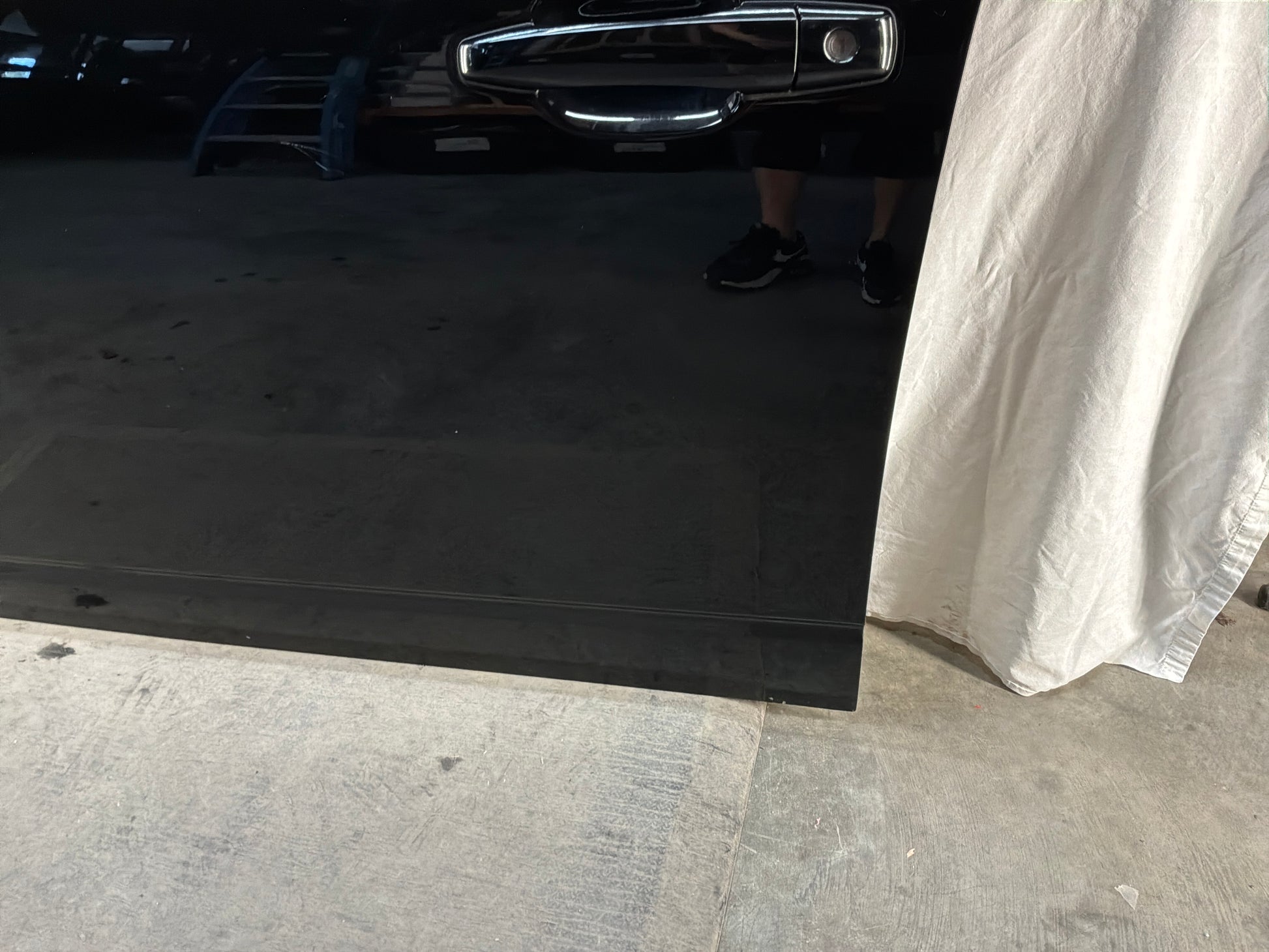 Rh front door - Day's Parts Yard