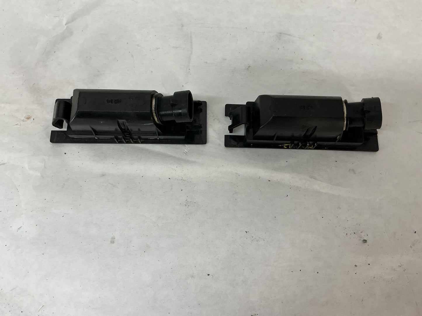 2015 Chevrolet Camaro SS 1LE License Plate Tag Lights RH & LH OEM