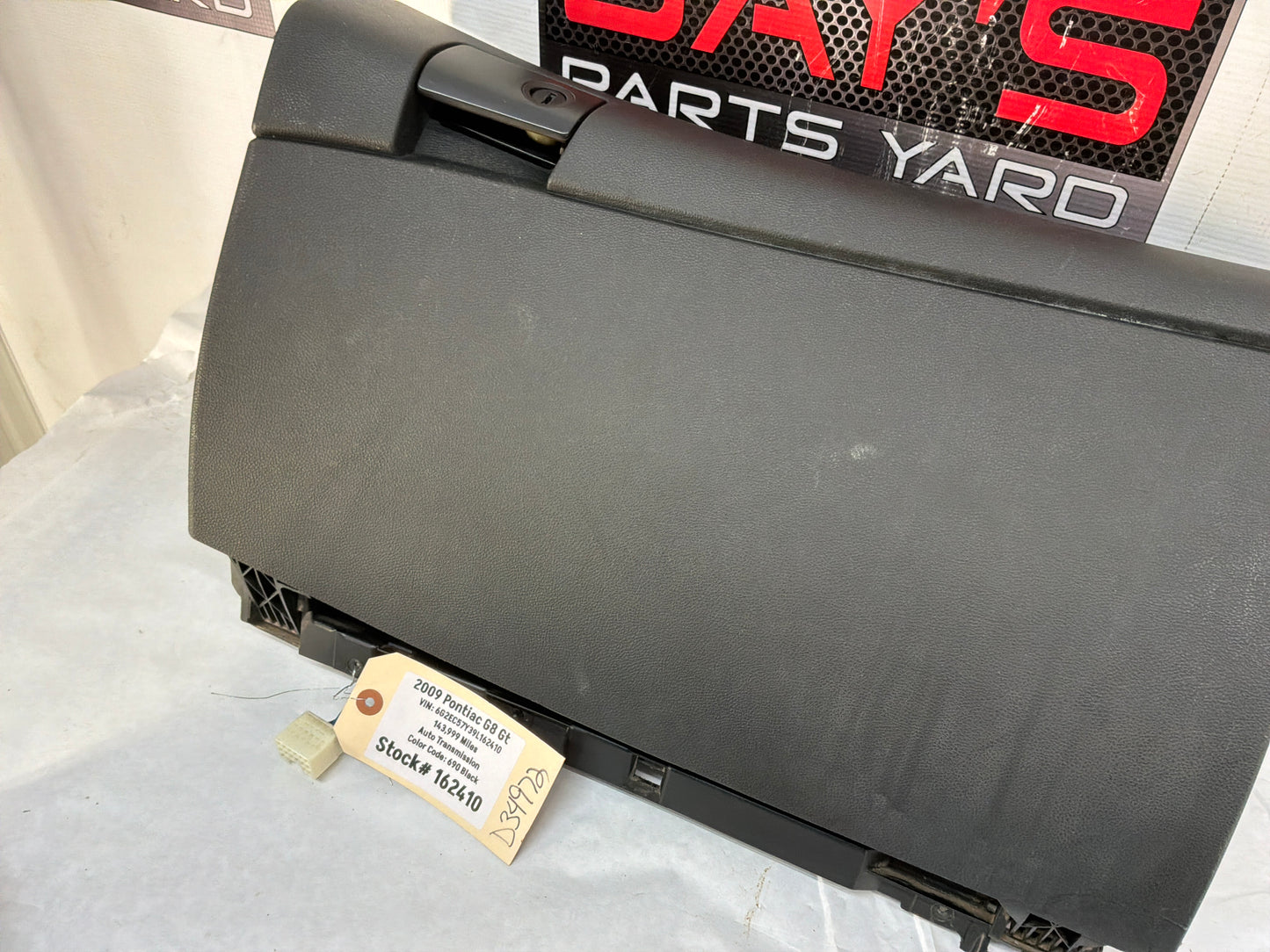 Glove box - Day's Parts Yard