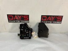 Fuse box - Day's Parts Yard