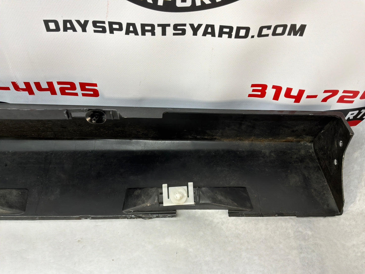 2017 Chevy SS Sedan LH Driver Rocker Molding Side Skirt Panel Trim Gray OEM