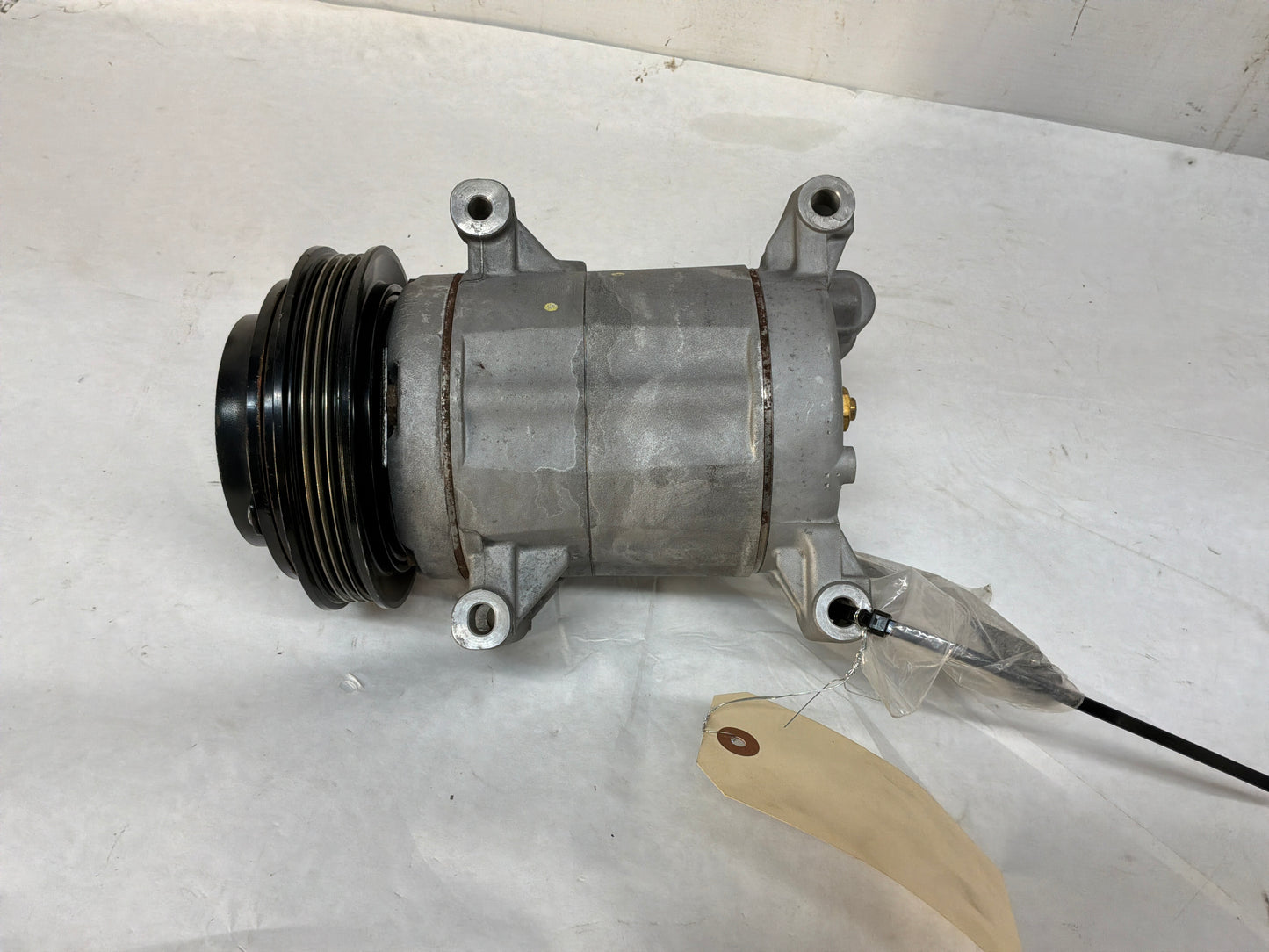 2013 Chevy Camaro ZL1 AC A/C Air Conditioner Compressor w/ Hardware OEM
