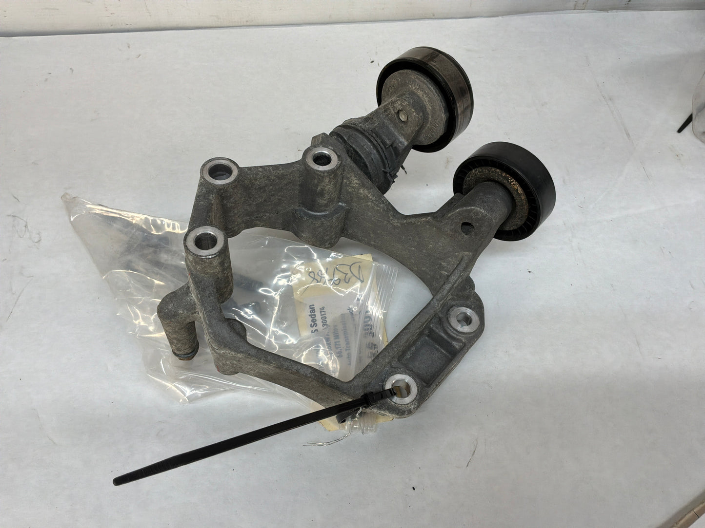 2017 Chevy SS Sedan AC A/C Air Conditioner Compressor Bracket w/ Hardware OEM