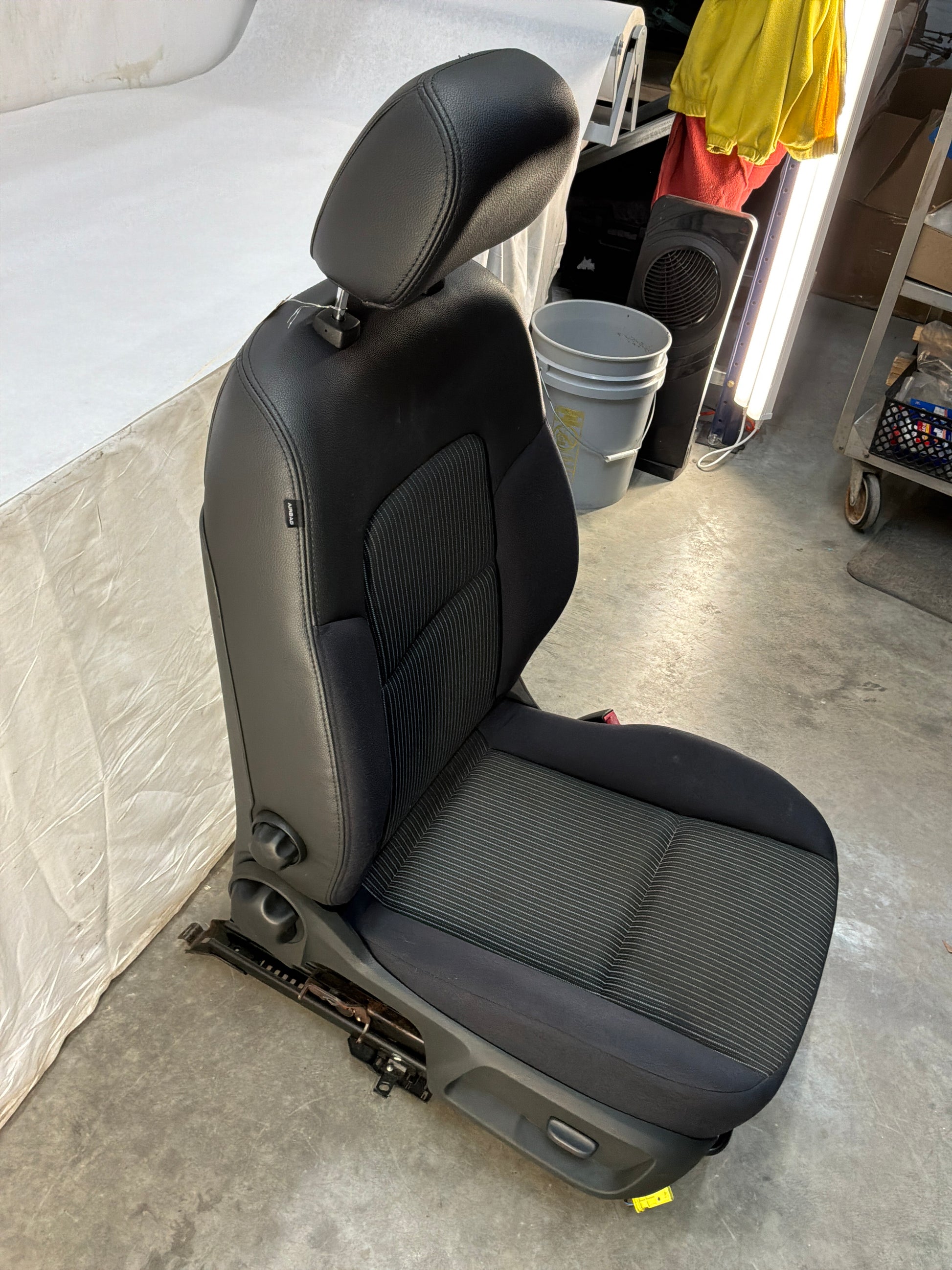 Front Seats - Day's Parts Yard