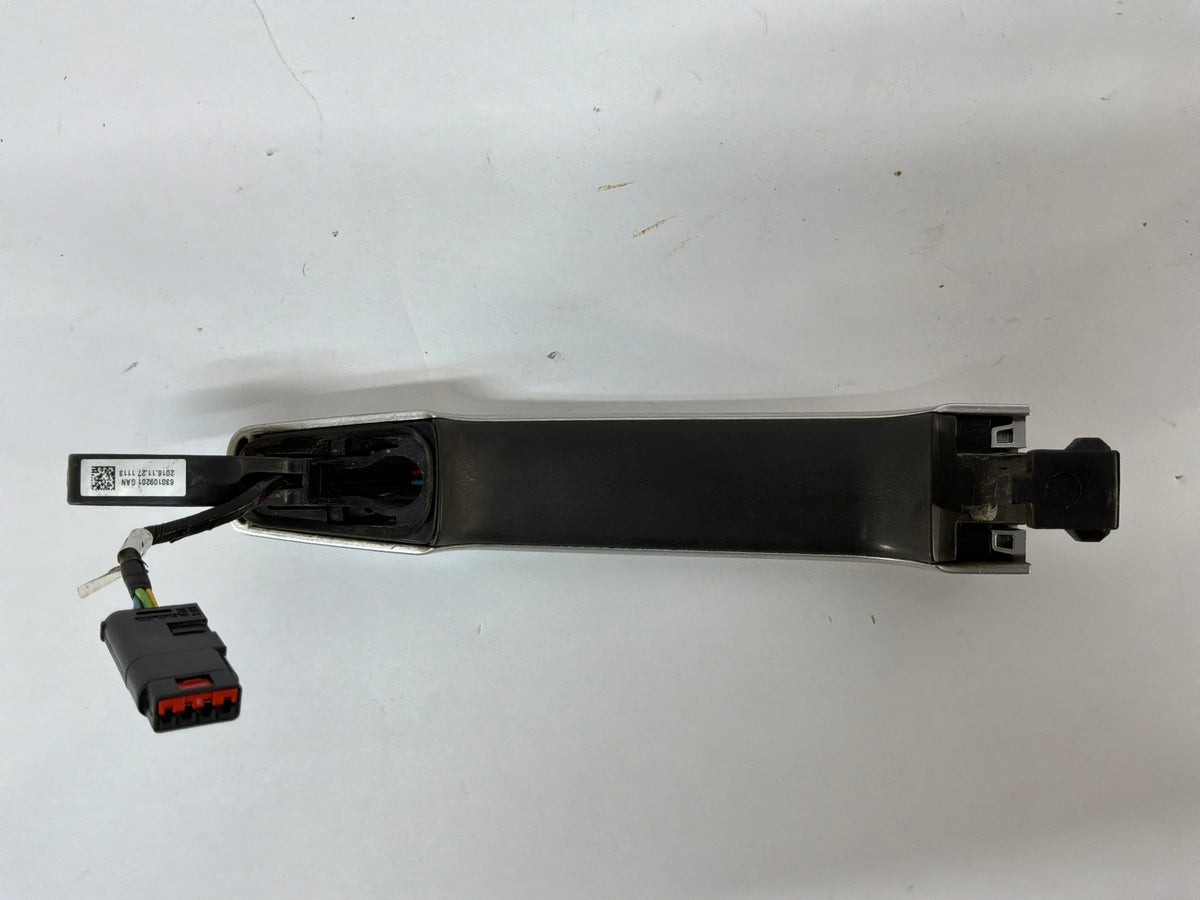 2017 Chevy SS Sedan RH Passenger Front & Rear Exterior Door Handles Silver OEM