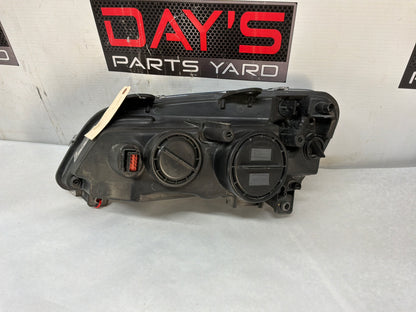 Rh headlight - Day's Parts Yard