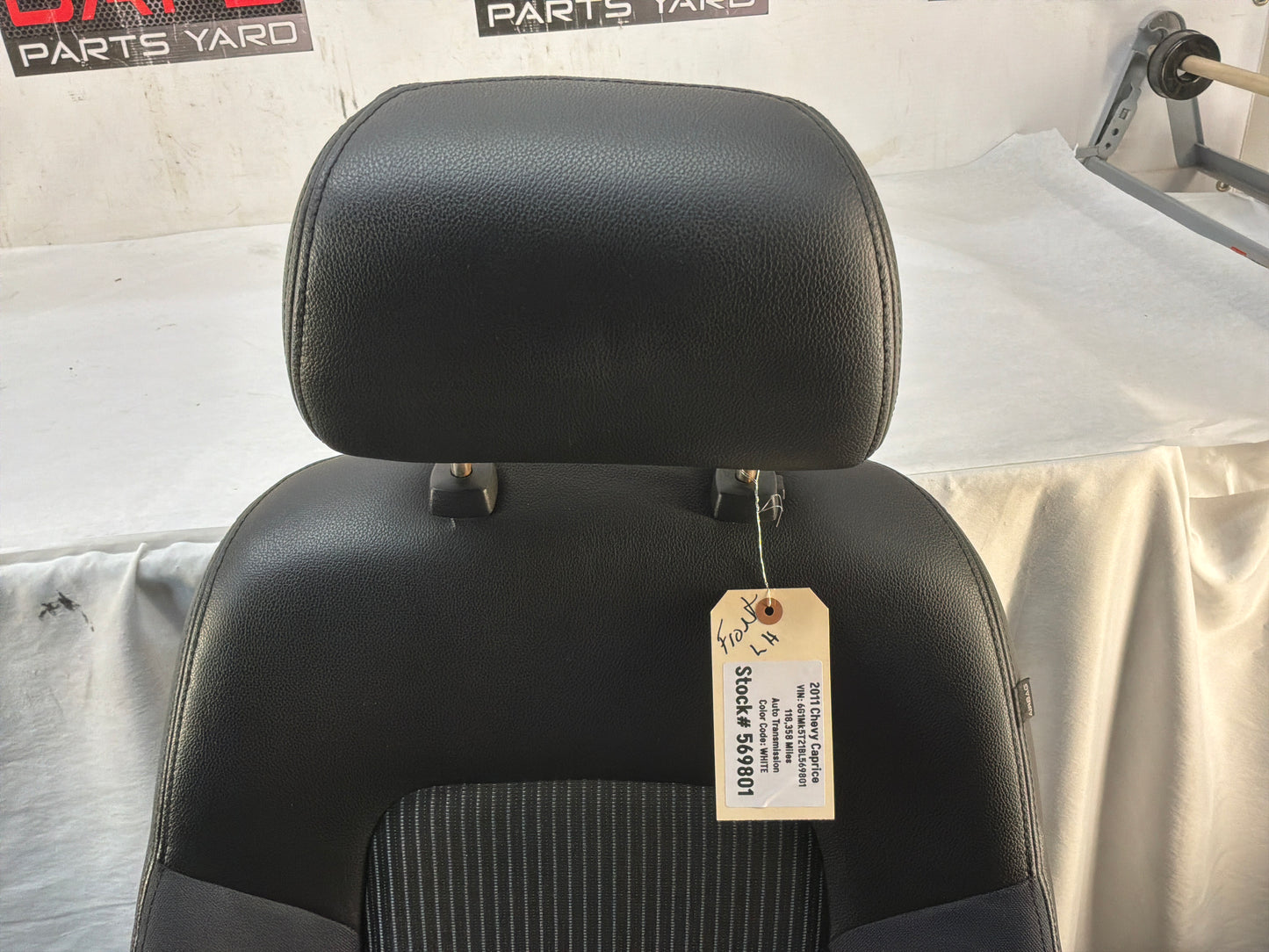 Front seats - Day's Parts Yard