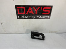 Rh front door handle - Day's Parts Yard