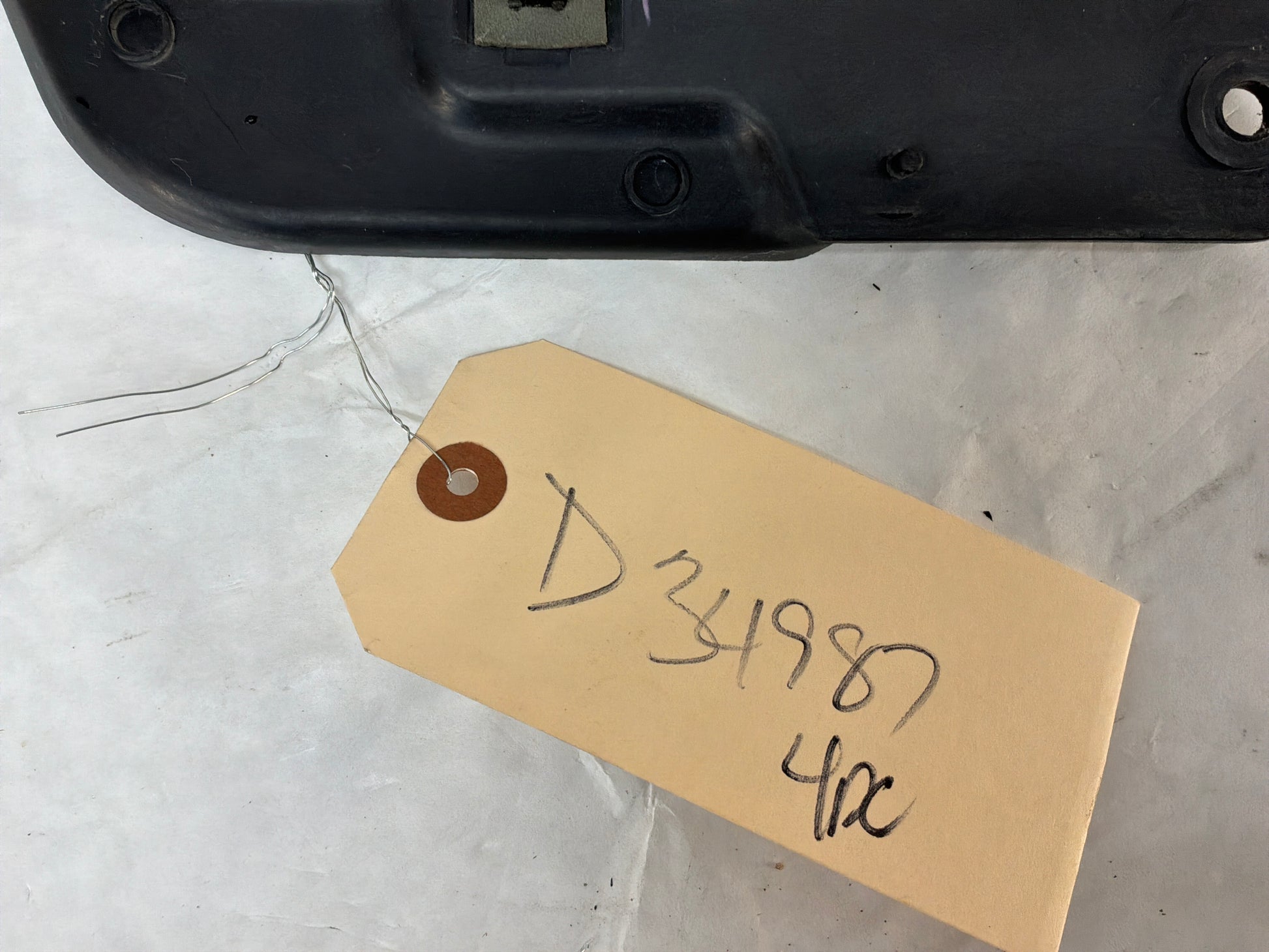 Rear bumper brackets - Day's Parts Yard