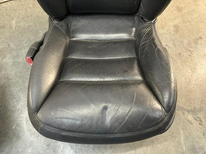 Front seats - Day's Parts Yard