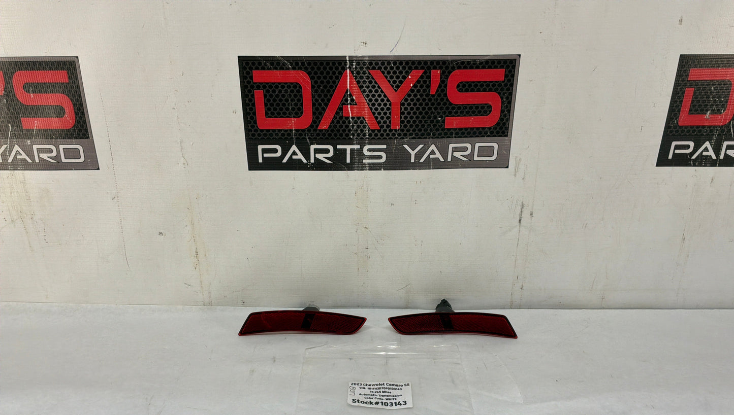 2023 Chevy Camaro SS Rear Bumper Side Marker Lights Lamps Reflectors OEM