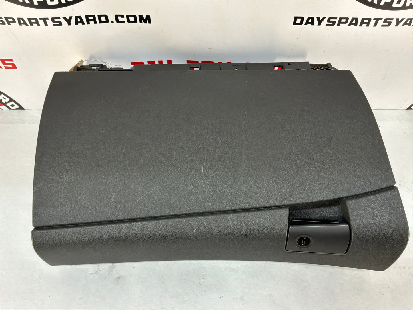 Glove box