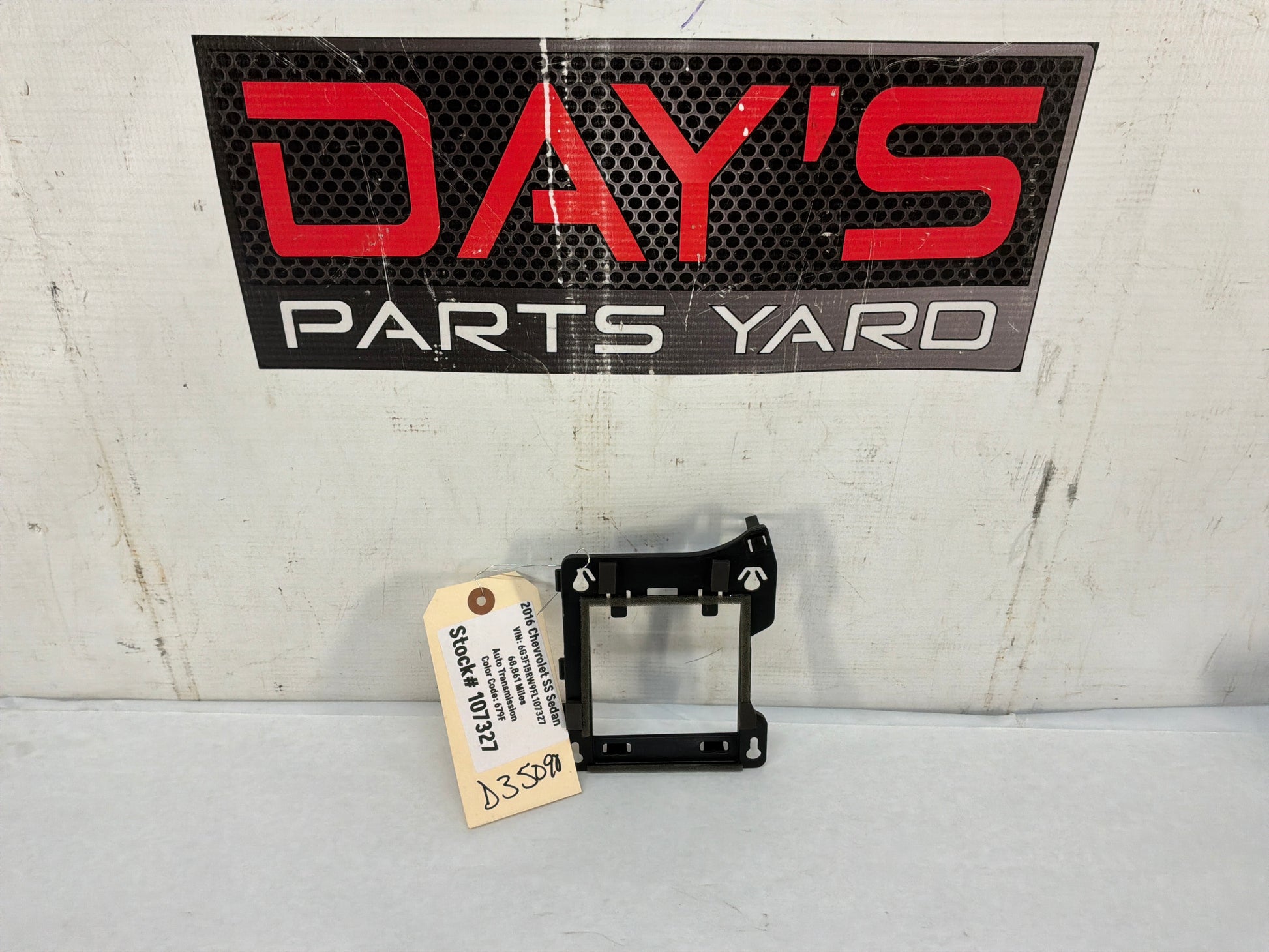 Module bracket - Day's Parts Yard