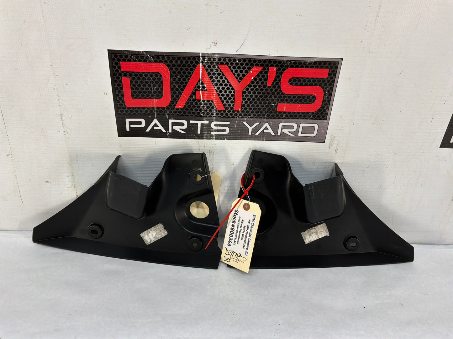 2014 Chevy Camaro ZL1 Rear Bumper Taillight Tail Light Lamp Closeout Filler Panel RH & LH OEM
