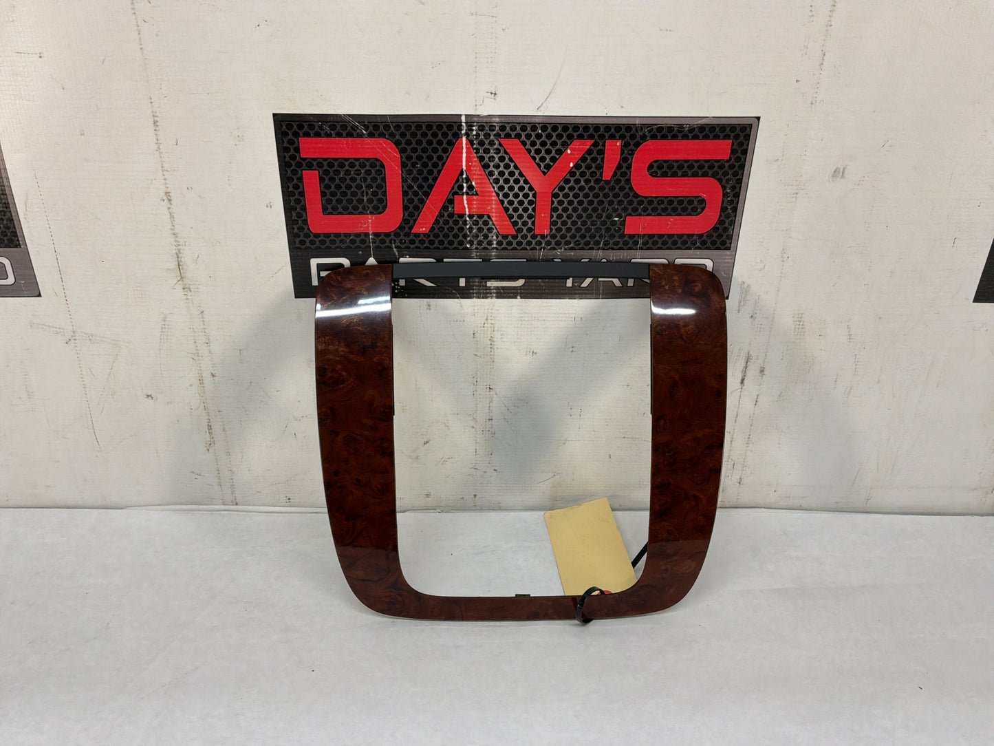 2012 Chevy Avalanche Dash Radio Trim Bezel Walnut Woodgrain OEM