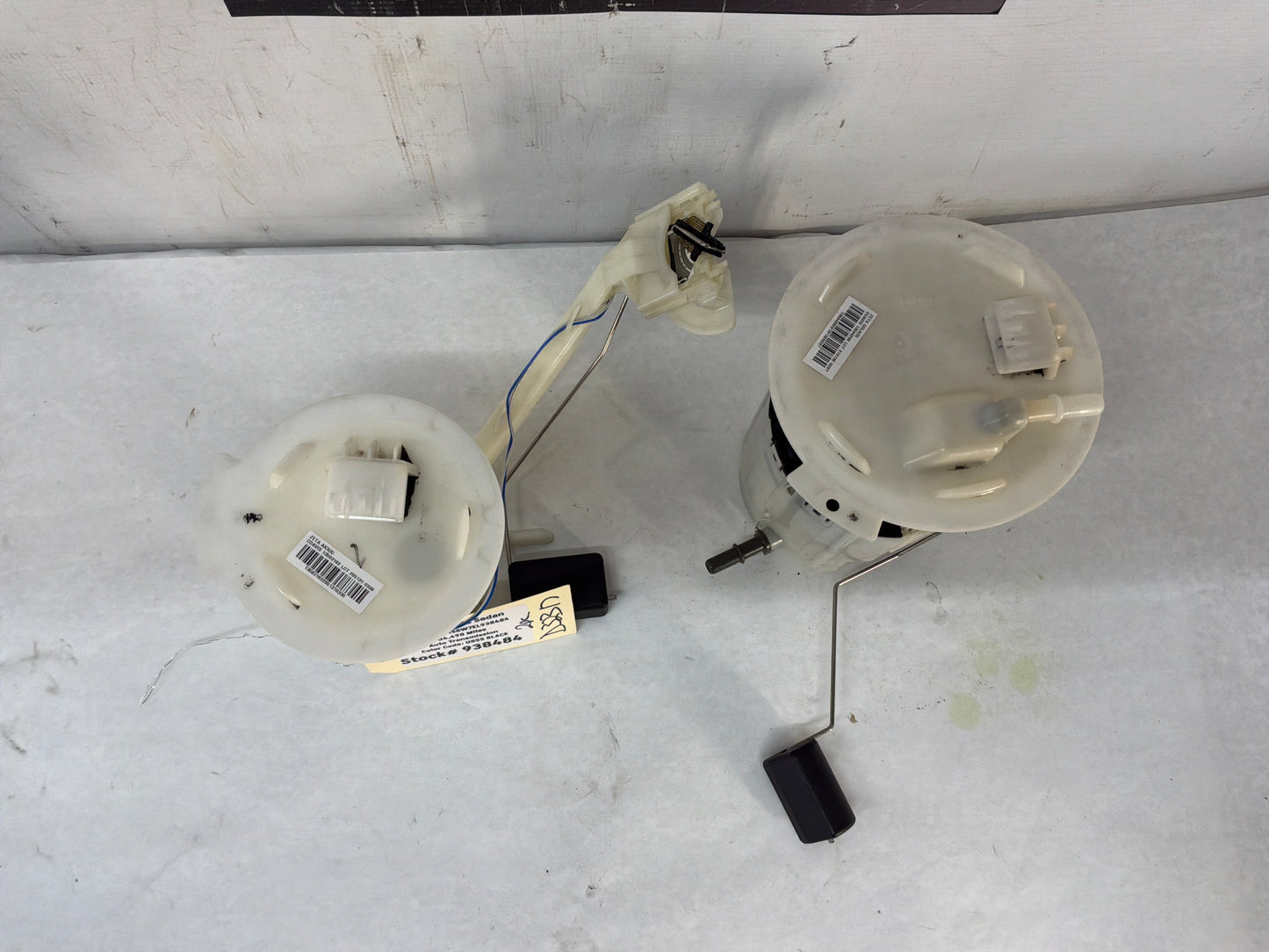 2014 Chevy SS Sedan Fuel Pump and Level Sending Unit Assembly OEM - Day's Parts Yard