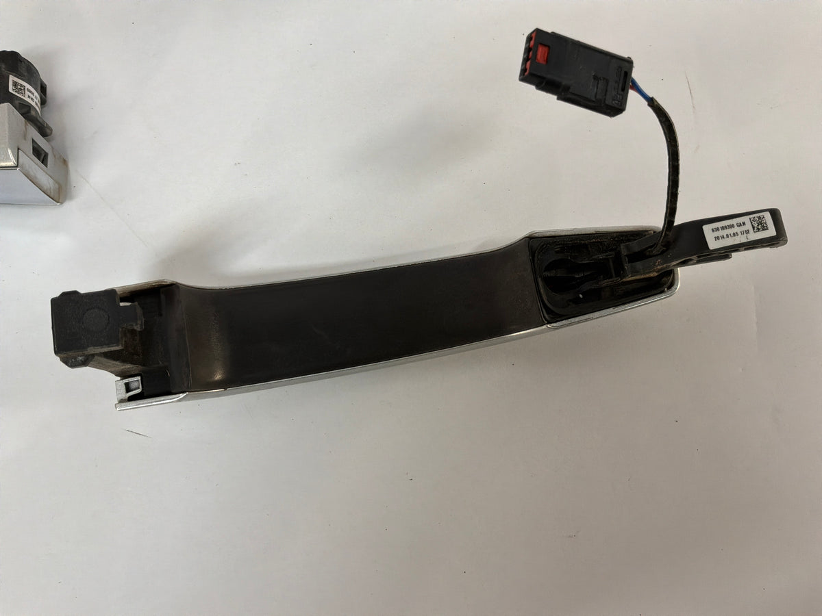 2014 Chevy SS Sedan Exterior Door Handles Set Silver OEM