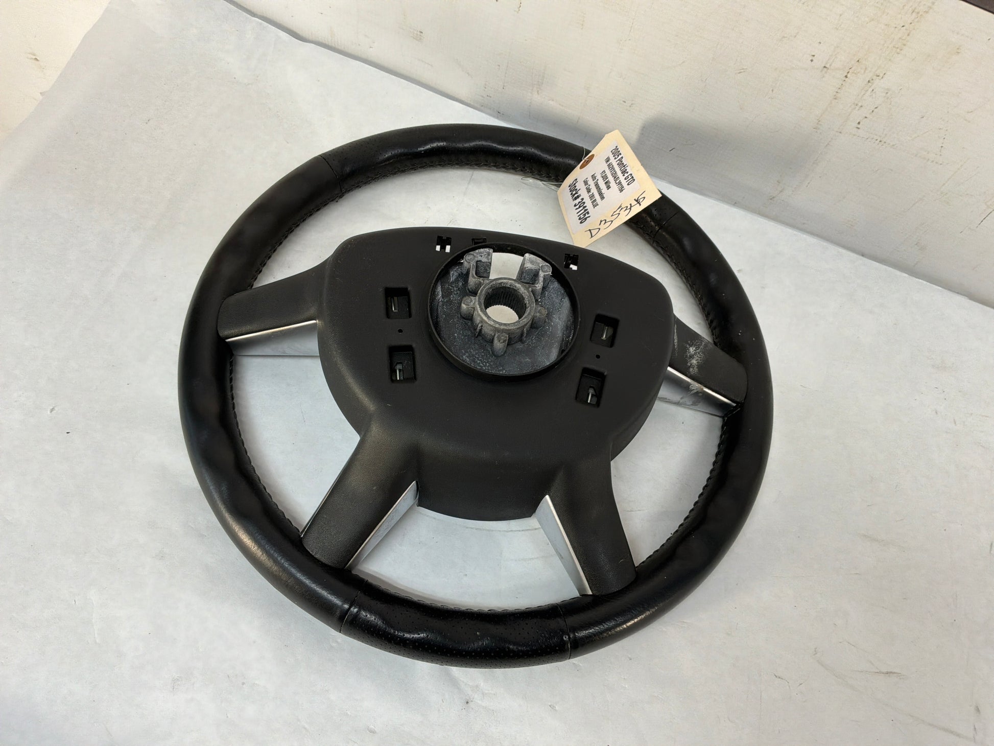 Steering wheel - Day's Parts Yard