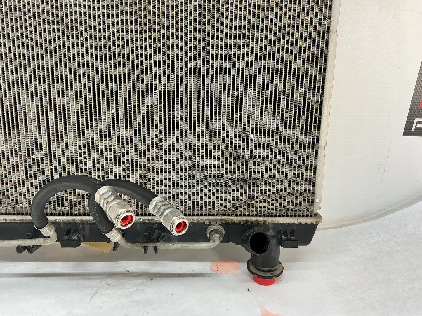 2015 Chevrolet Camaro SS 1LE Coolant Engine Motor Radiator OEM