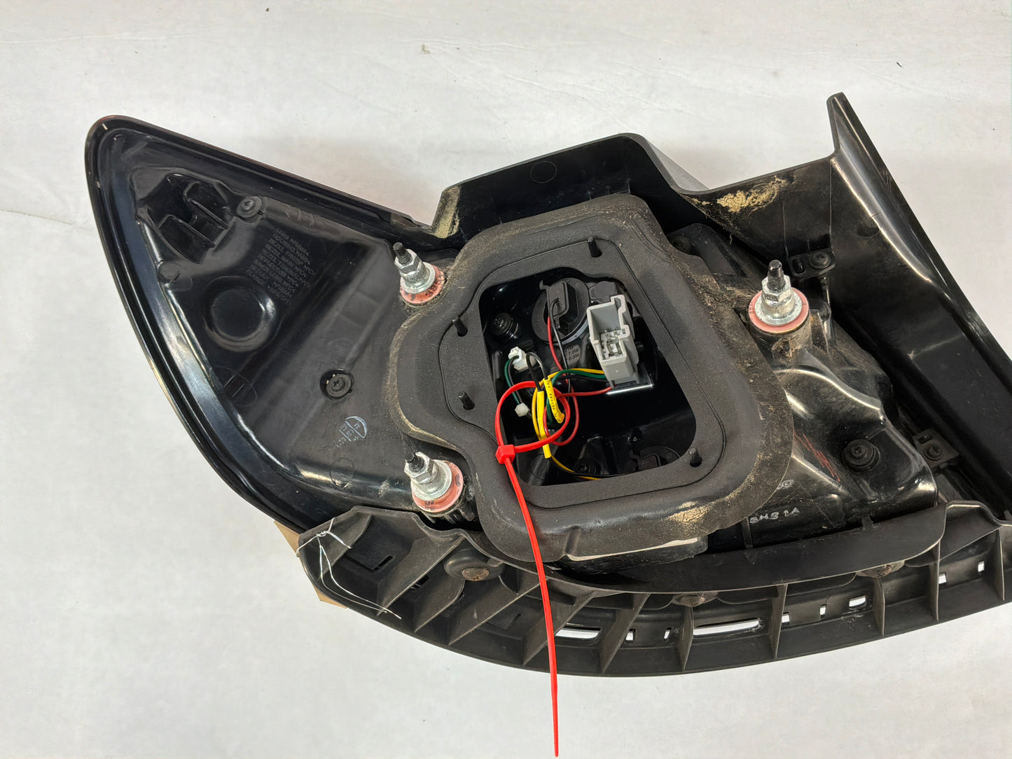 2014 Chevy SS Sedan RH Passenger Outer Tail Light Taillight Stop Lamp OEM