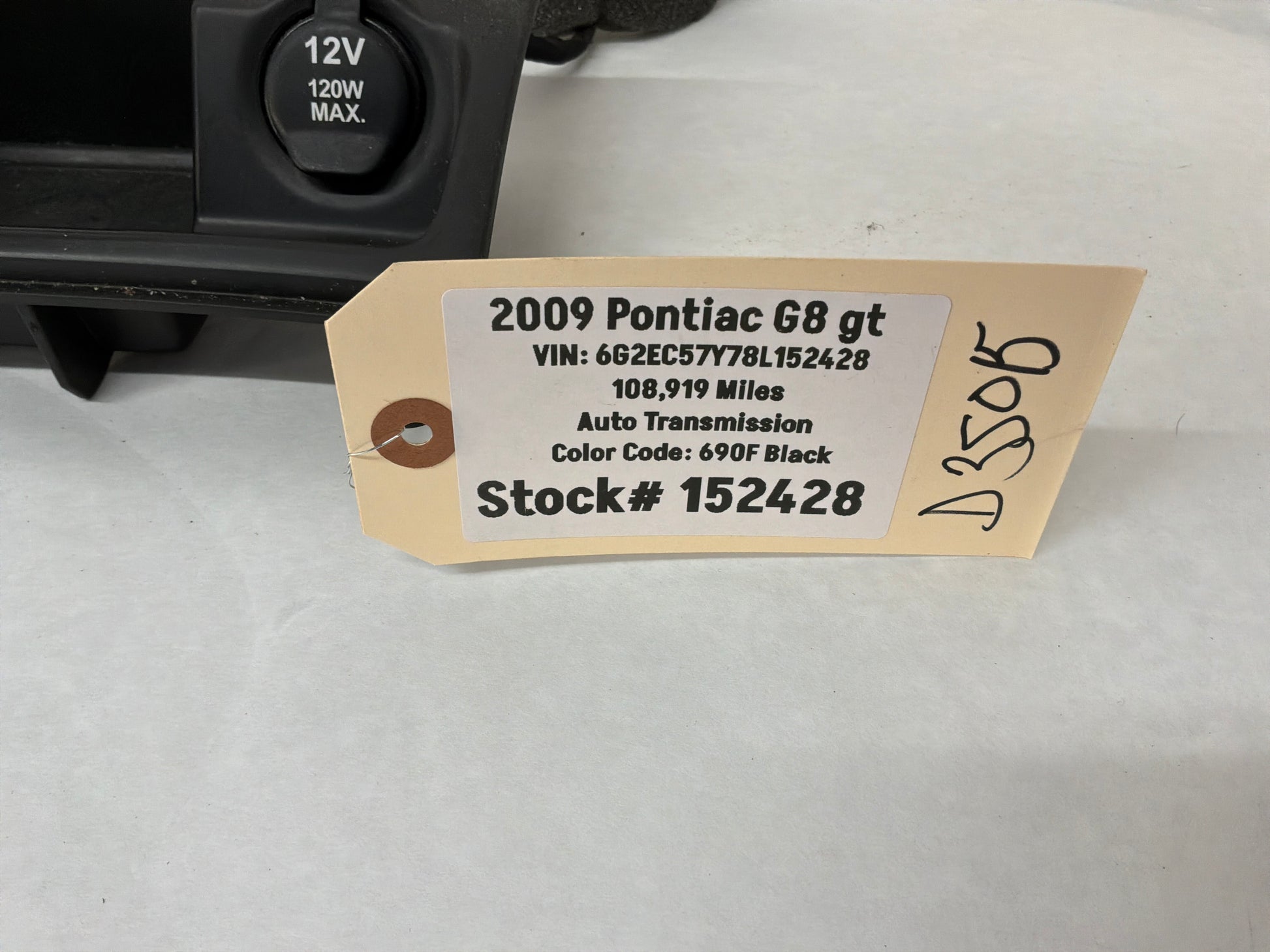2009 Pontiac G8 GT Lower Radio Center Console Storage Cubby Compartment Assembly OEM - Day's Parts Yard