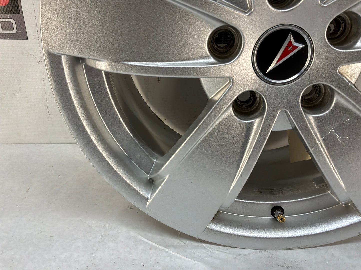 2006 Pontiac GTO Factory OEM Wheel 17X8