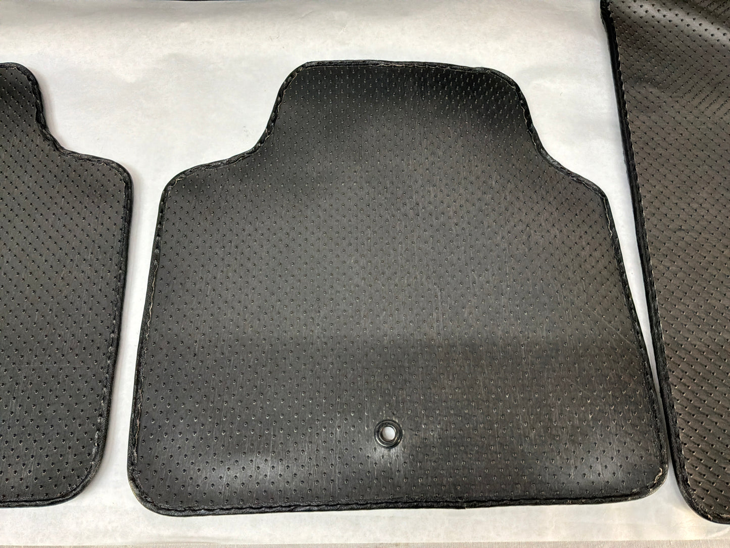 2005 Pontiac GTO Embroidered Front & Rear Floor Mats w/ Spare Tire Cover