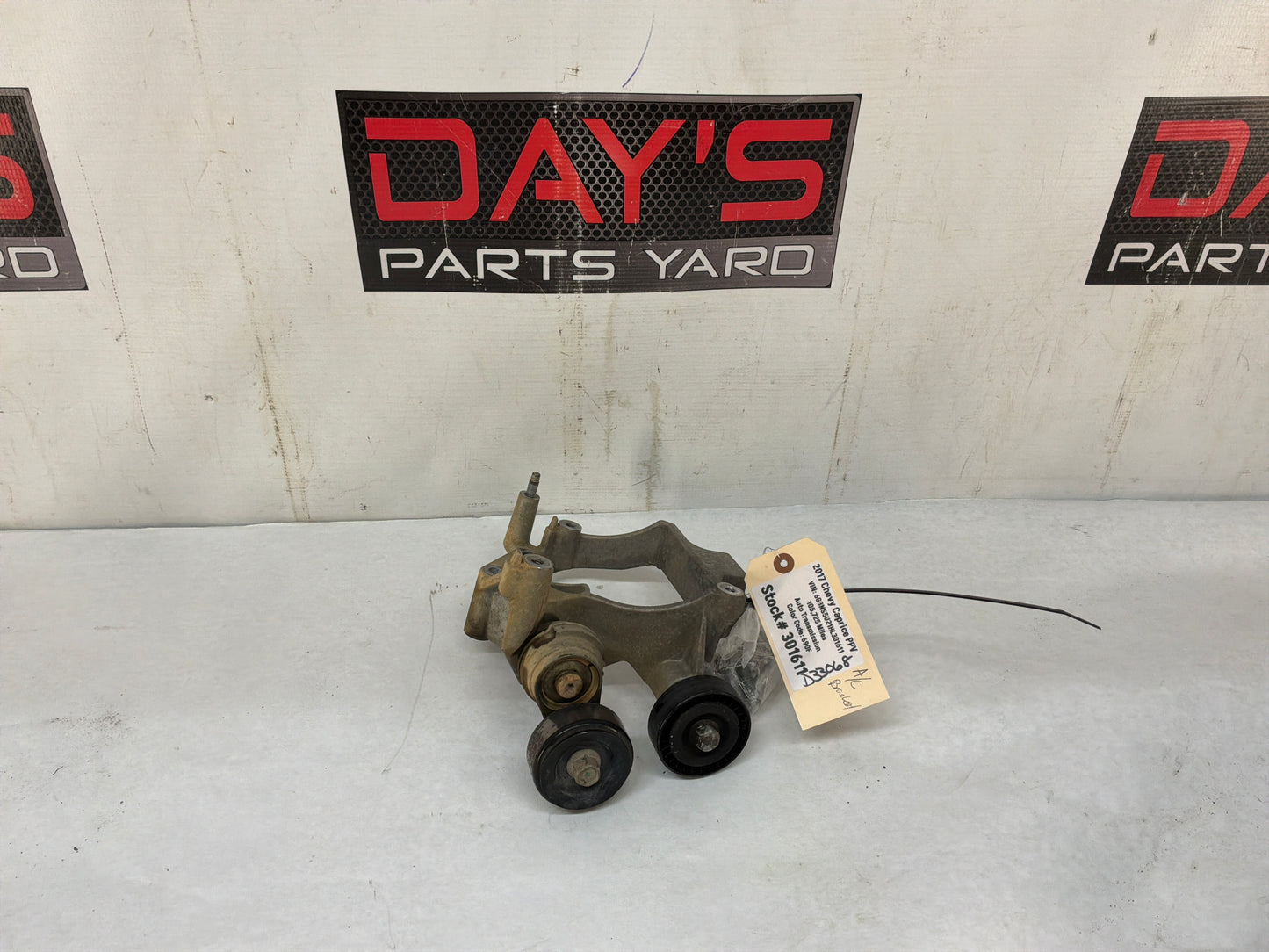 Ac bracket - Day's Parts Yard