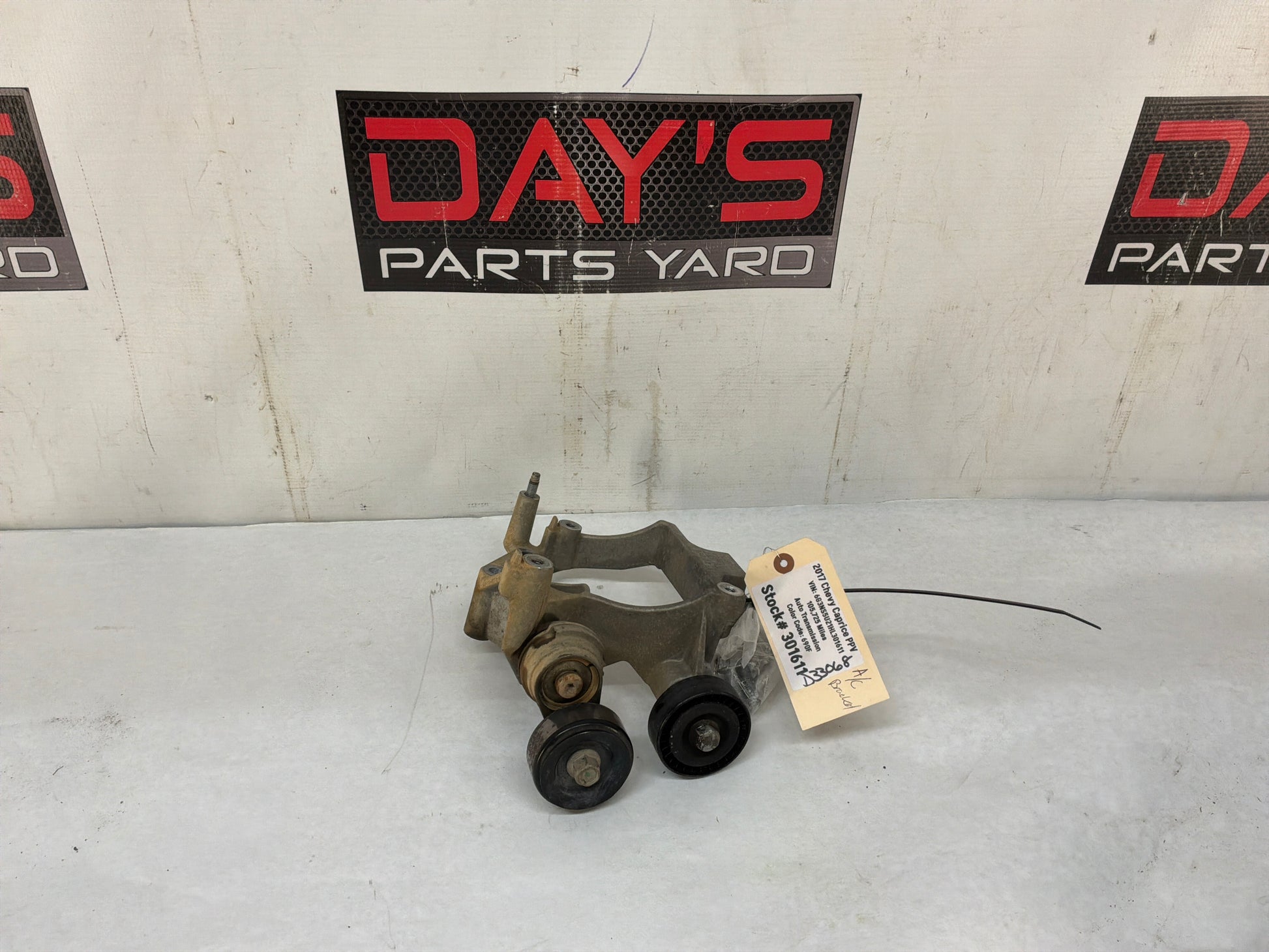 Ac bracket - Day's Parts Yard