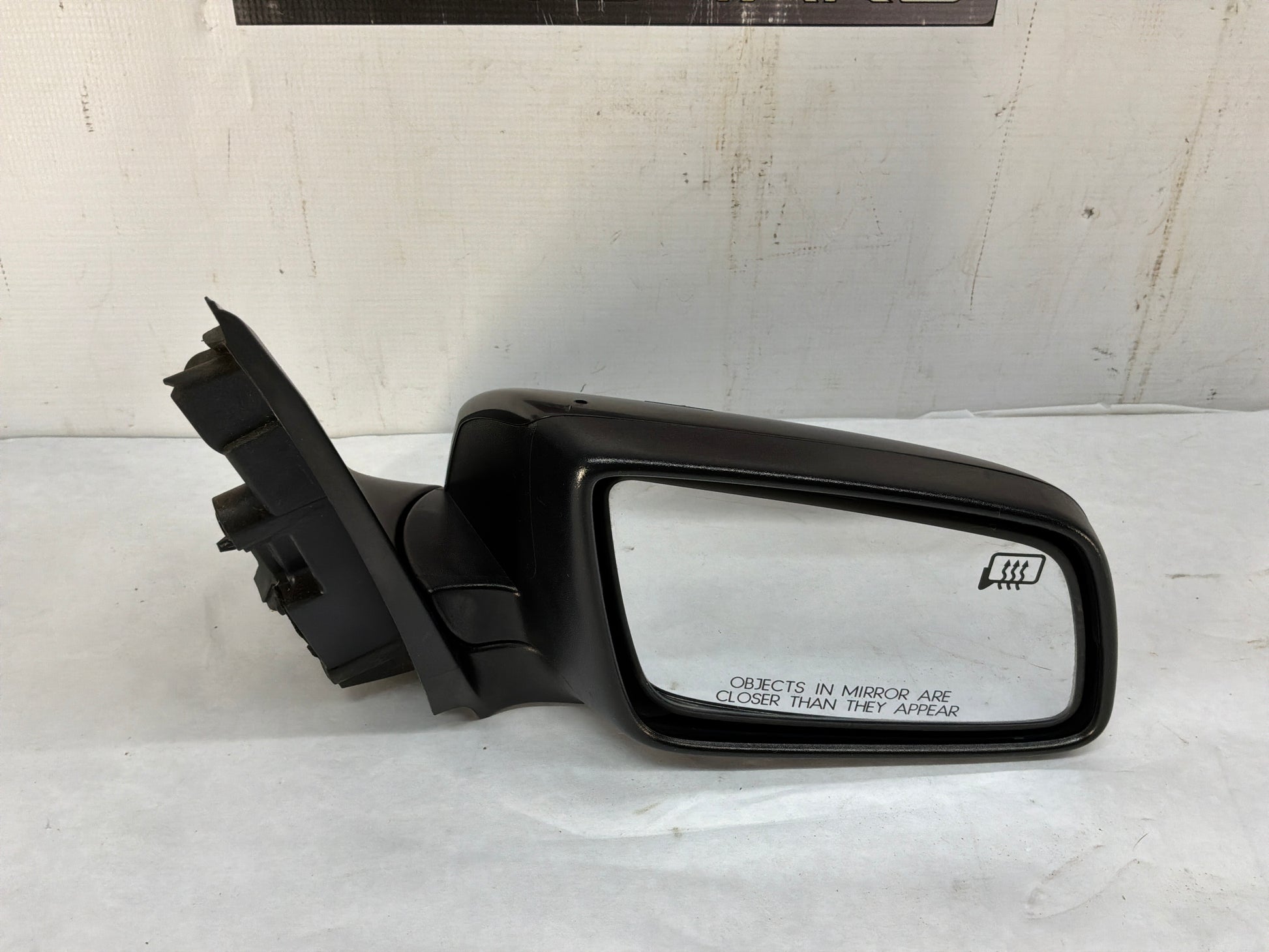 Rh mirror - Day's Parts Yard