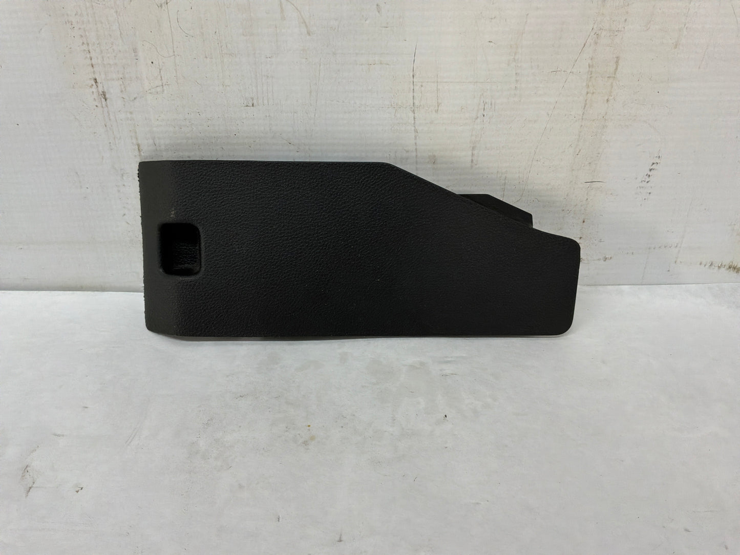 2008 Pontiac G8 GT Interior Kick Panel Fuse Box Cover Panel Door Trim OEM
