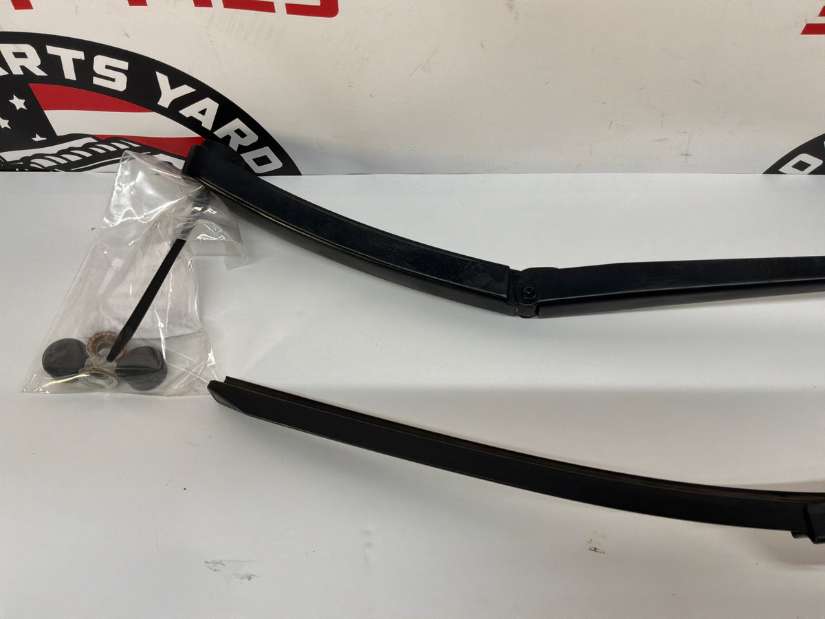2014 Chevy SS Sedan RH & LH Windshield Wiper Arms Set OEM