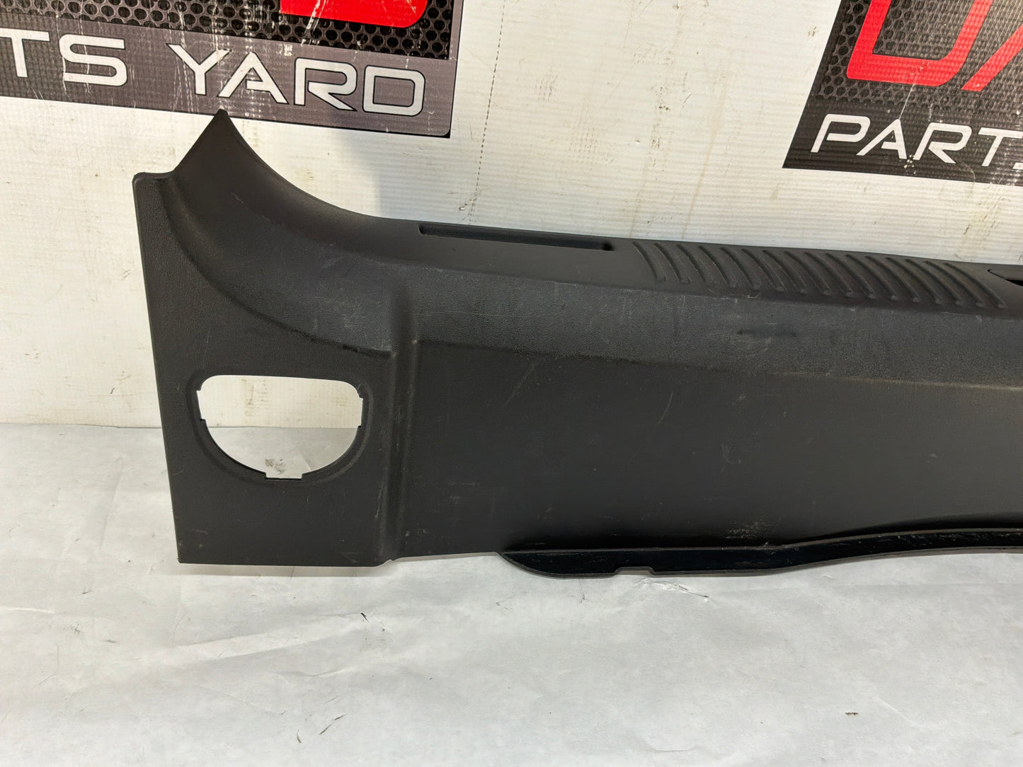 Trunk panel trim - Day's Parts Yard