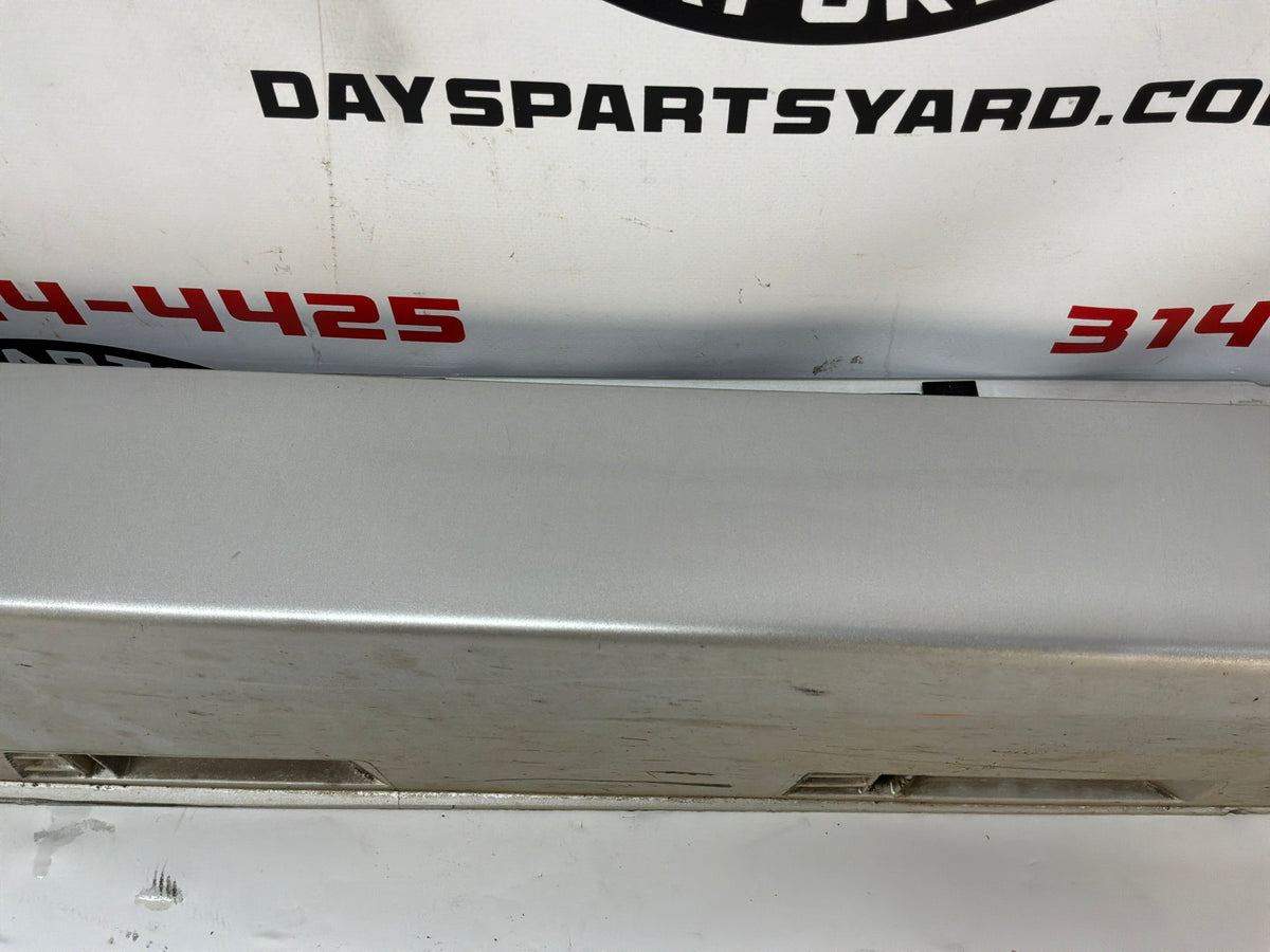 2014 Chevy SS Sedan RH Passenger Rocker Molding Side Skirt Panel Trim Silver OEM