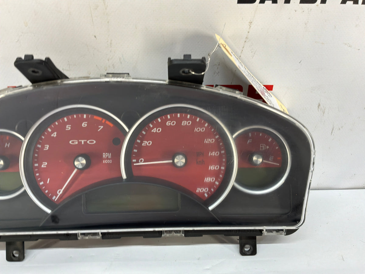 2006 Pontiac GTO Gauge Cluster Speedometer Instrument Panel OEM Red 51K
