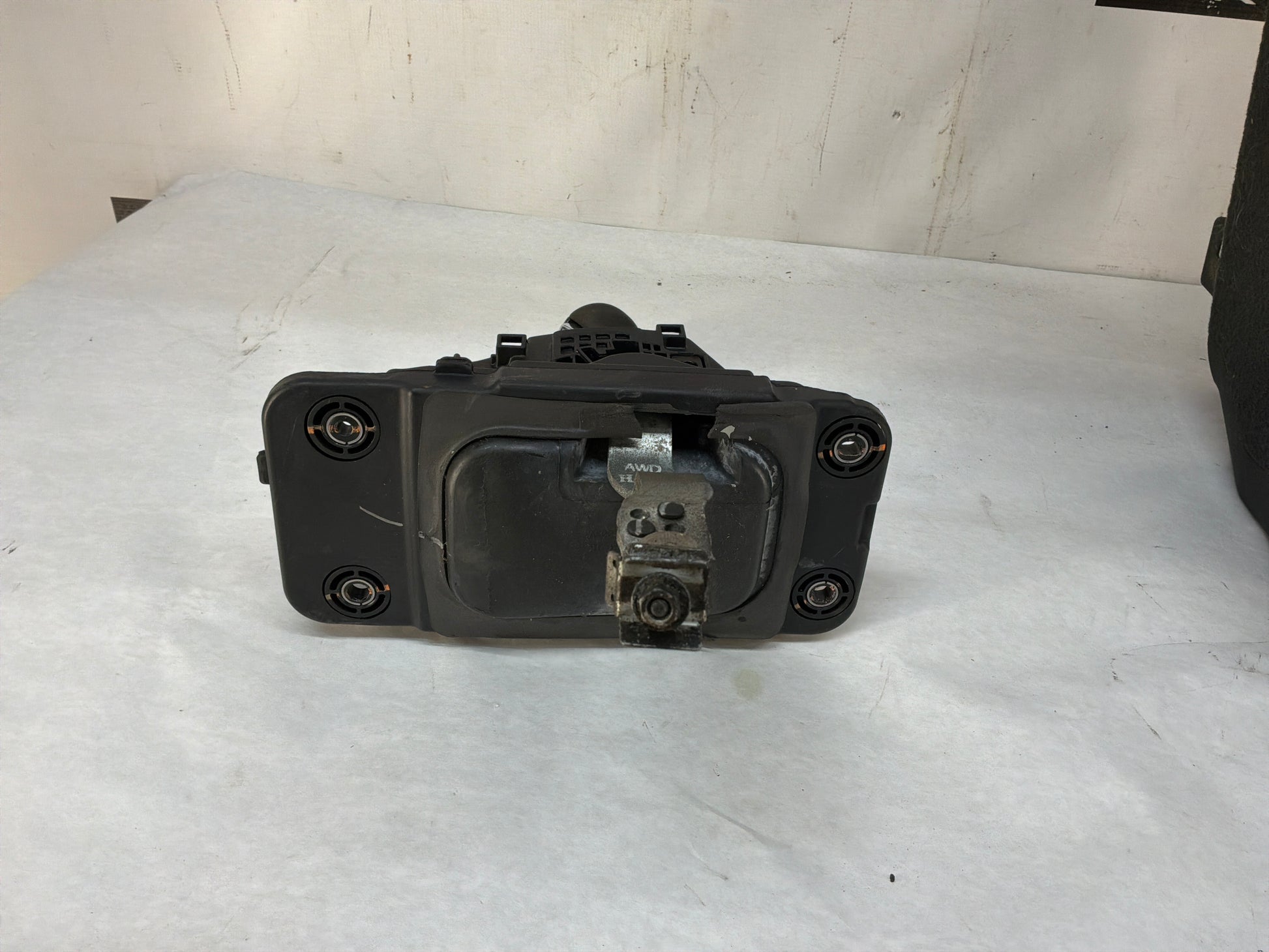 Center console - Day's Parts Yard